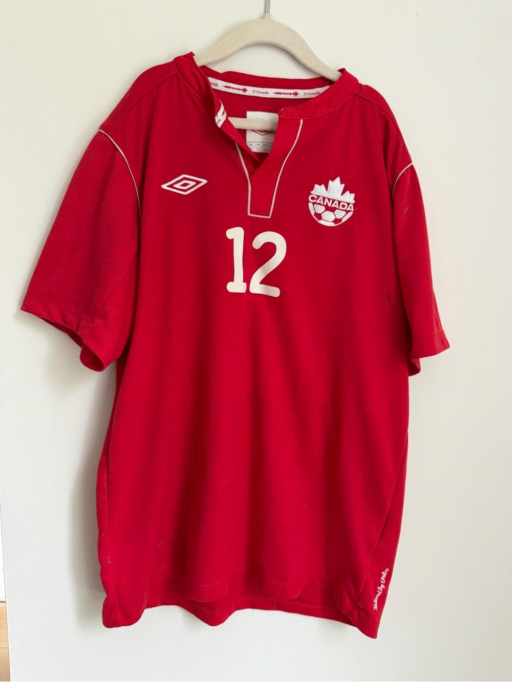 Umbro Team Canada Sinclair Youth Soccer Jersey (Size YXL)
